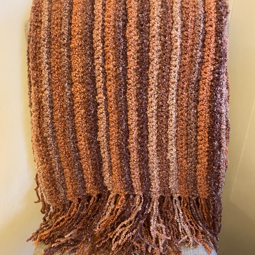 New hand made crochet throw blanket - Picture 3 of 7